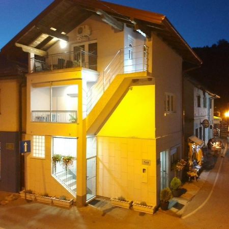 Naid Apartmani Kulen Vakuf Exterior foto