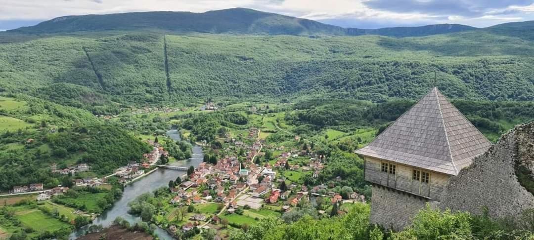 Naid Apartmani Kulen Vakuf Exterior foto