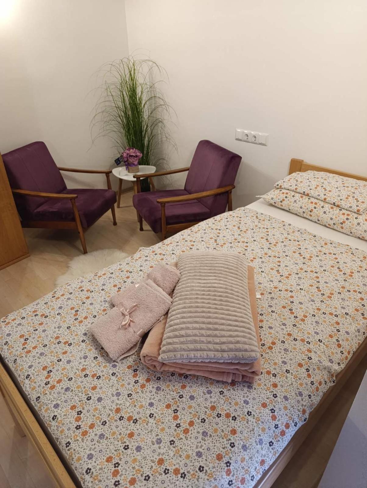 Naid Apartmani Kulen Vakuf Exterior foto